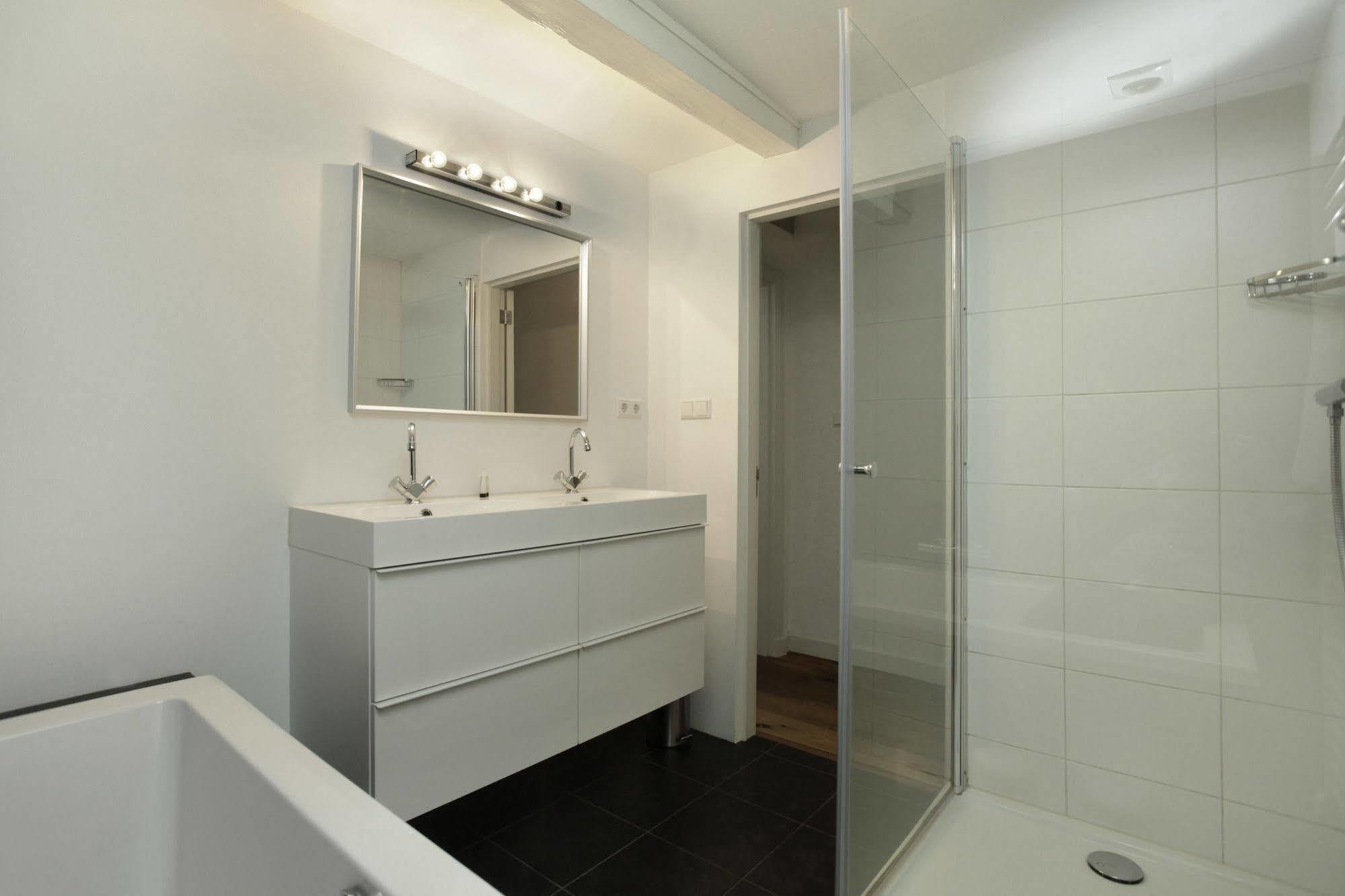 Stayci Serviced Apartments Luther Deluxe Den Haag Exterior foto